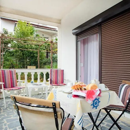 Appartamento Fuer 2 Personen Ca 32 Qm In Milcetici, Kvarner Bucht Krk - B58170 Malinska
