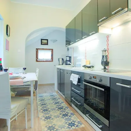 Fuer 2 Personen Ca 32 Qm In Milcetici, Kvarner Bucht Krk - B58170 * Malinska